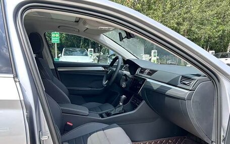 Skoda Superb, 2023 год, 2 100 000 рублей, 7 фотография
