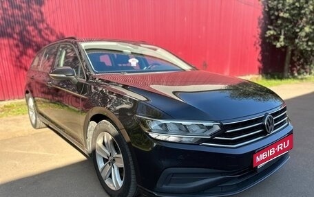 Volkswagen Passat B8 рестайлинг, 2019 год, 2 200 000 рублей, 2 фотография
