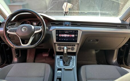 Volkswagen Passat B8 рестайлинг, 2019 год, 2 200 000 рублей, 15 фотография