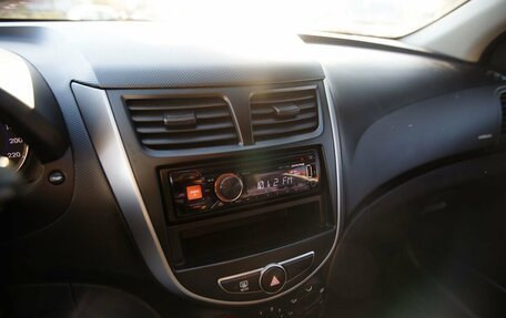 Hyundai Solaris II рестайлинг, 2014 год, 970 000 рублей, 11 фотография