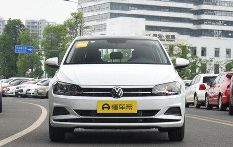 Volkswagen Polo, 2023 год, 2 070 000 рублей, 2 фотография