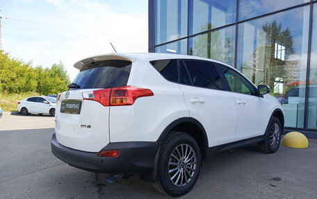 Toyota RAV4, 2015 год, 1 620 000 рублей, 5 фотография