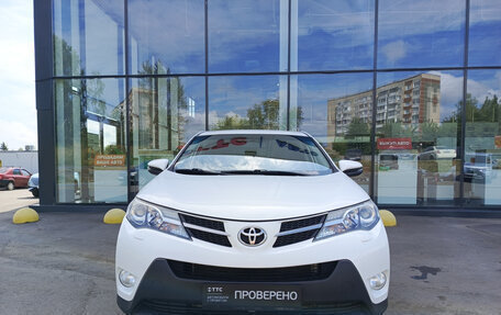 Toyota RAV4, 2015 год, 1 620 000 рублей, 2 фотография