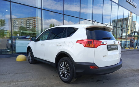 Toyota RAV4, 2015 год, 1 620 000 рублей, 7 фотография