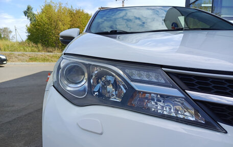 Toyota RAV4, 2015 год, 1 620 000 рублей, 17 фотография