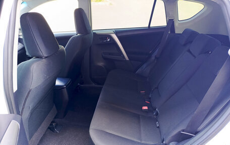 Toyota RAV4, 2015 год, 1 620 000 рублей, 12 фотография