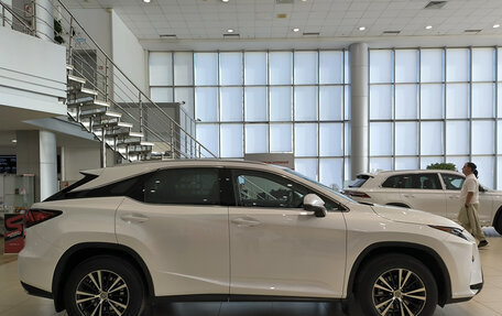 Lexus RX IV рестайлинг, 2019 год, 4 820 000 рублей, 4 фотография