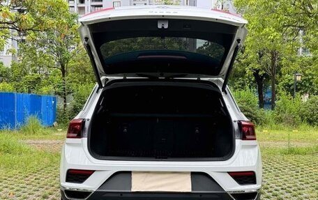 Volkswagen T-Roc I, 2022 год, 1 554 777 рублей, 17 фотография