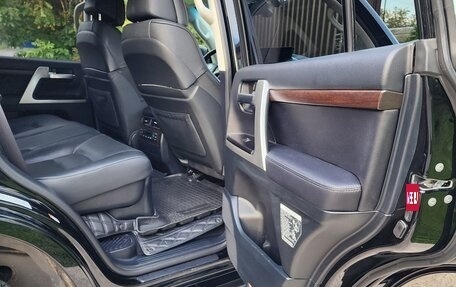 Toyota Land Cruiser 200, 2019 год, 6 700 000 рублей, 11 фотография