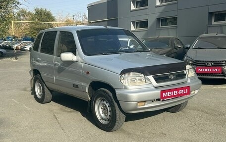 Chevrolet Niva I рестайлинг, 2004 год, 239 000 рублей, 2 фотография