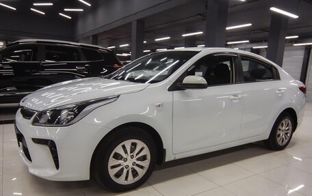 KIA Rio IV, 2018 год, 1 099 000 рублей, 1 фотография