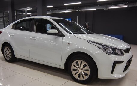 KIA Rio IV, 2018 год, 1 099 000 рублей, 2 фотография
