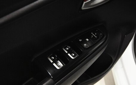 KIA Rio IV, 2018 год, 1 099 000 рублей, 18 фотография