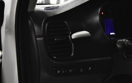 KIA Rio IV, 2018 год, 1 099 000 рублей, 20 фотография