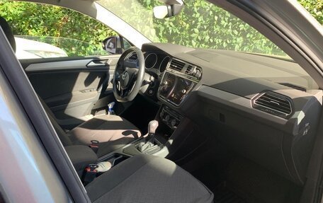 Volkswagen Tiguan II, 2019 год, 2 800 000 рублей, 5 фотография