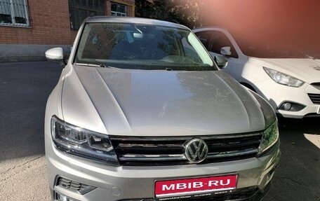 Volkswagen Tiguan II, 2019 год, 2 800 000 рублей, 1 фотография