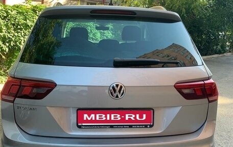 Volkswagen Tiguan II, 2019 год, 2 800 000 рублей, 2 фотография