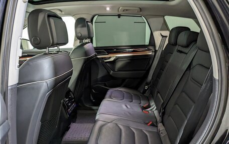 Volkswagen Touareg III, 2018 год, 3 850 000 рублей, 4 фотография