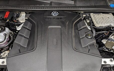 Volkswagen Touareg III, 2018 год, 3 850 000 рублей, 5 фотография