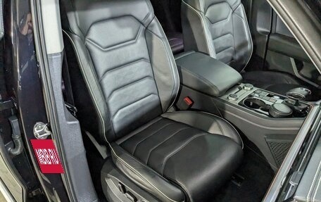 Volkswagen Touareg III, 2018 год, 3 850 000 рублей, 12 фотография