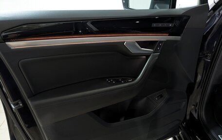 Volkswagen Touareg III, 2018 год, 3 850 000 рублей, 23 фотография