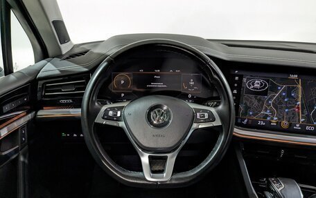 Volkswagen Touareg III, 2018 год, 3 850 000 рублей, 27 фотография