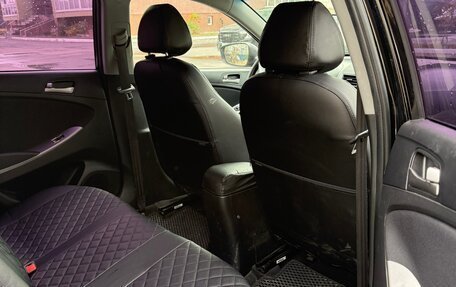 Hyundai Solaris II рестайлинг, 2014 год, 900 000 рублей, 1 фотография