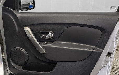 Renault Logan II, 2016 год, 840 000 рублей, 24 фотография