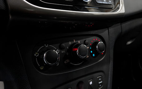 Renault Logan II, 2016 год, 840 000 рублей, 26 фотография