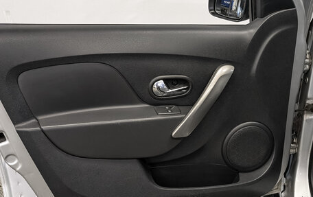 Renault Logan II, 2016 год, 840 000 рублей, 19 фотография