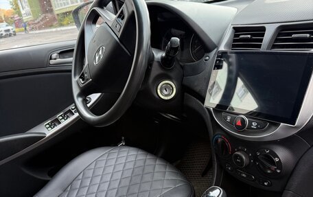 Hyundai Solaris II рестайлинг, 2014 год, 900 000 рублей, 3 фотография