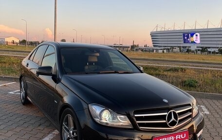 Mercedes-Benz C-Класс, 2011 год, 1 500 000 рублей, 1 фотография