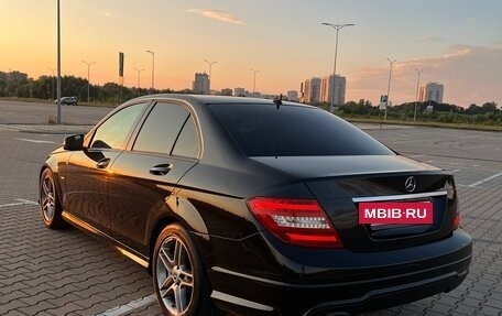 Mercedes-Benz C-Класс, 2011 год, 1 500 000 рублей, 6 фотография