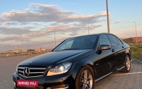 Mercedes-Benz C-Класс, 2011 год, 1 500 000 рублей, 2 фотография