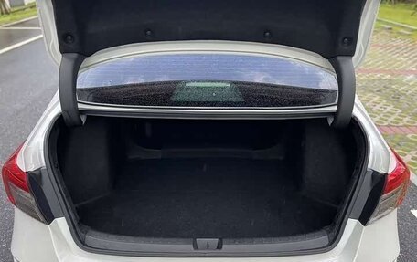 Honda Civic, 2022 год, 1 950 000 рублей, 11 фотография