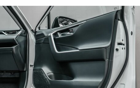 Toyota RAV4, 2025 год, 4 000 000 рублей, 22 фотография