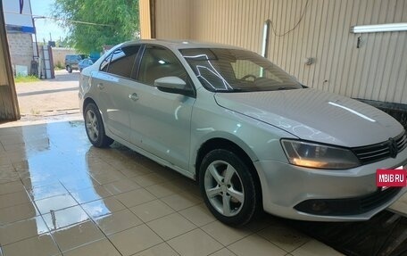 Volkswagen Jetta VI, 2012 год, 640 000 рублей, 2 фотография
