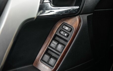 Toyota Land Cruiser Prado 150 рестайлинг 2, 2014 год, 3 950 000 рублей, 20 фотография