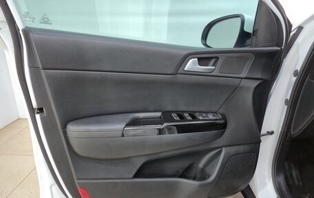 KIA Sportage IV рестайлинг, 2021 год, 2 580 000 рублей, 7 фотография