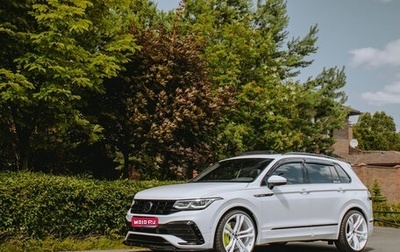 Volkswagen Tiguan II, 2021 год, 3 990 000 рублей, 1 фотография