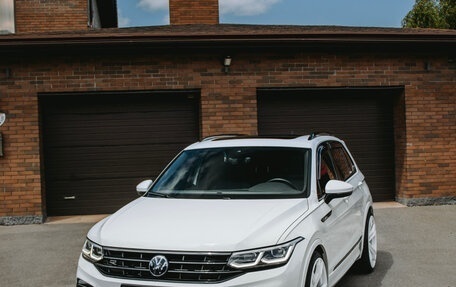 Volkswagen Tiguan II, 2021 год, 3 990 000 рублей, 6 фотография