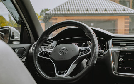 Volkswagen Tiguan II, 2021 год, 3 990 000 рублей, 18 фотография