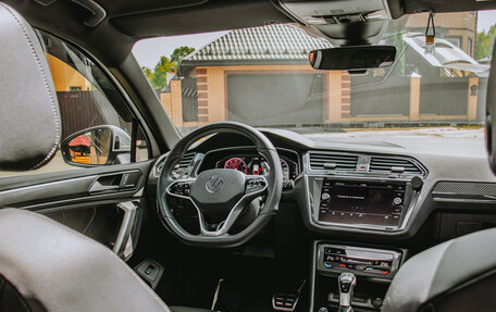 Volkswagen Tiguan II, 2021 год, 3 990 000 рублей, 17 фотография