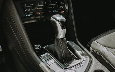 Volkswagen Tiguan II, 2021 год, 3 990 000 рублей, 27 фотография