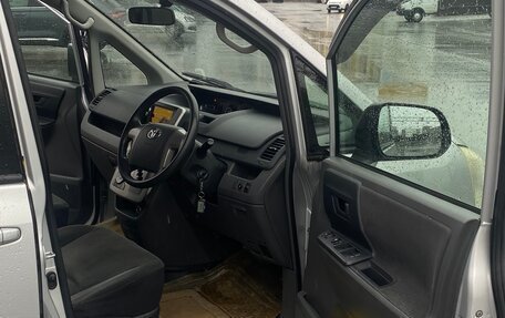 Toyota Noah III, 2007 год, 1 380 000 рублей, 19 фотография