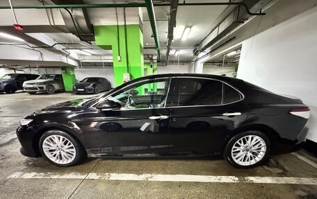 Toyota Camry, 2020 год, 3 700 000 рублей, 4 фотография