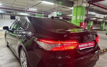 Toyota Camry, 2020 год, 3 700 000 рублей, 10 фотография