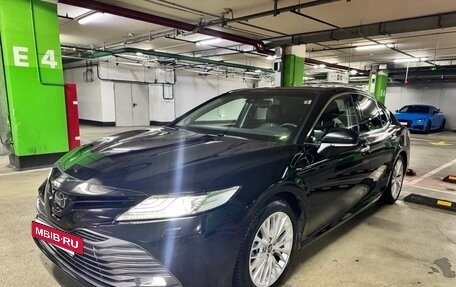 Toyota Camry, 2020 год, 3 700 000 рублей, 2 фотография