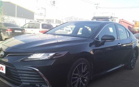 Toyota Camry, 2022 год, 3 300 000 рублей, 6 фотография