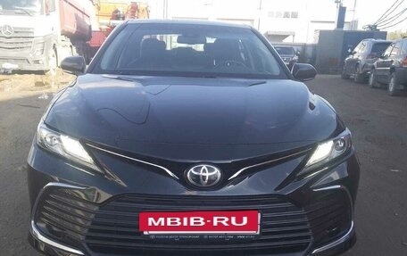 Toyota Camry, 2022 год, 3 300 000 рублей, 7 фотография